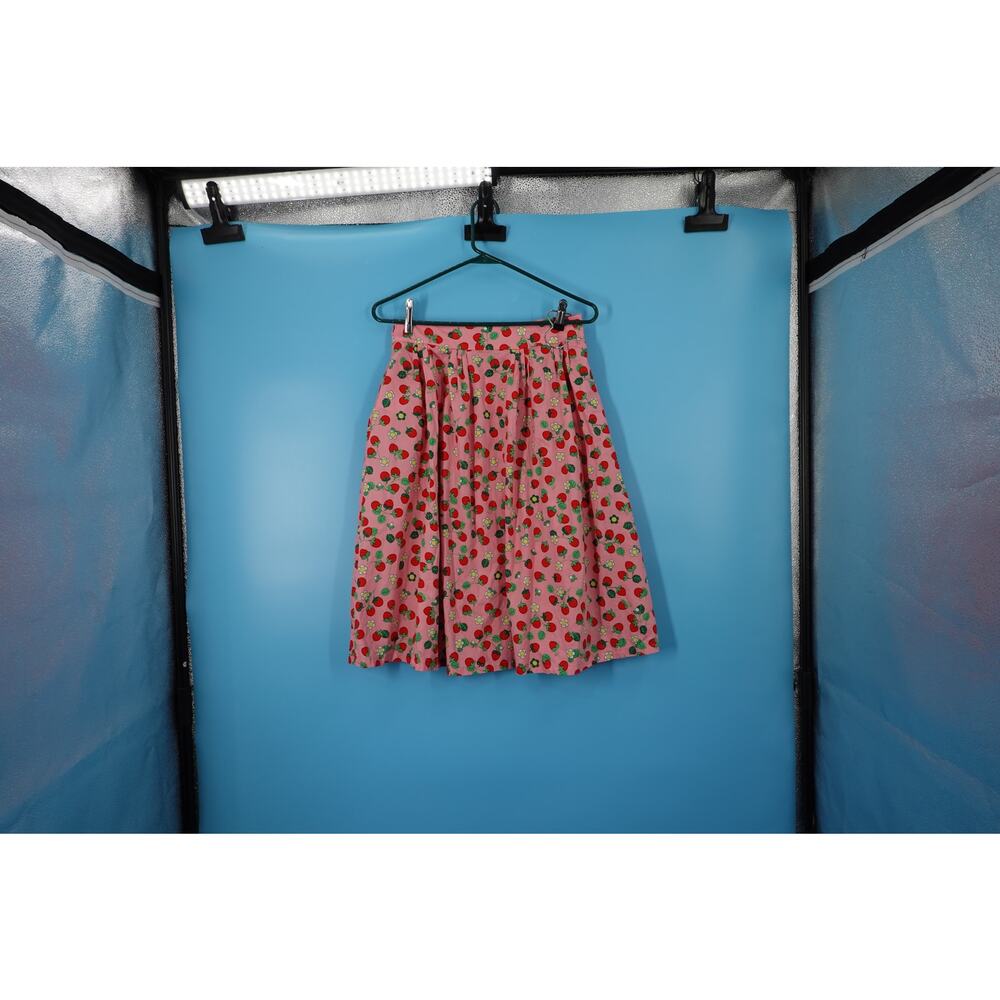 Modcloth Size 8 Strawberry Field Skirt - Picture 8 of 8